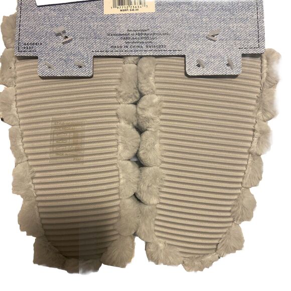 Aeropostale Women’s Faux Fur Soft Slippers Light Gray Size 7/8 NWT - Picture 2 of 2